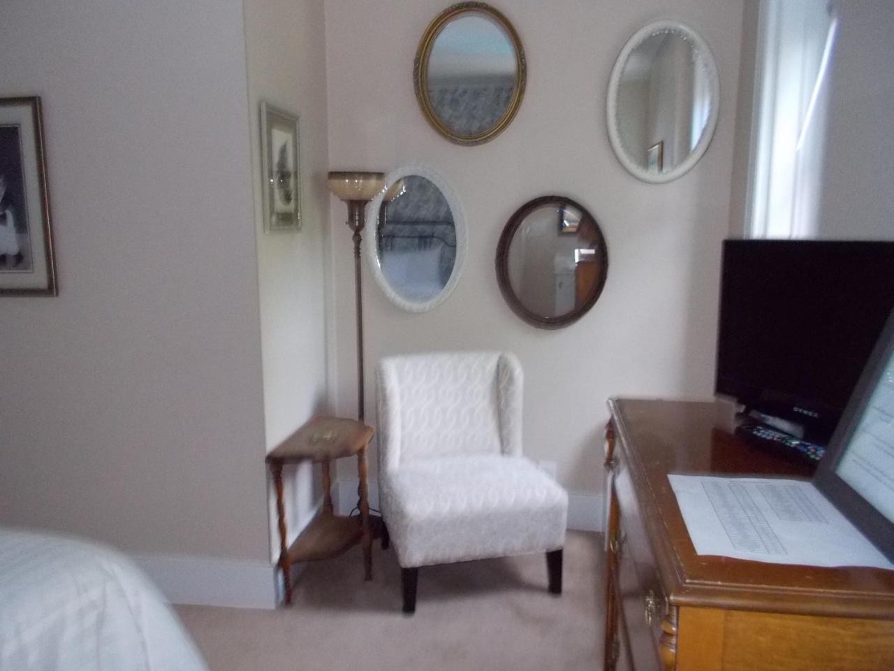 Seaway Manor B&B Gananoque Exterior foto