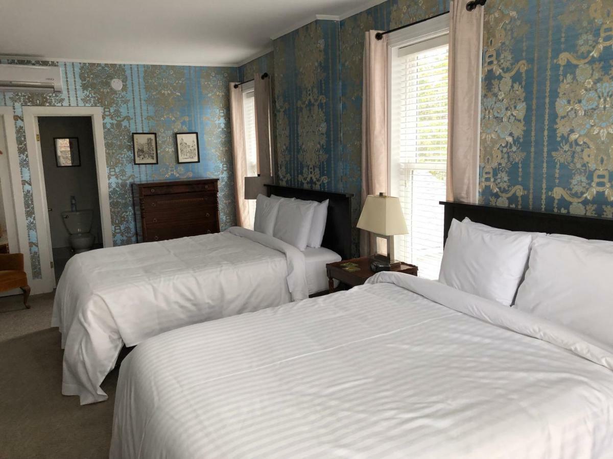Seaway Manor B&B Gananoque Exterior foto