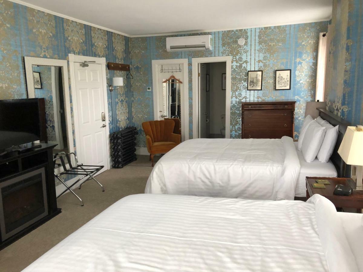 Seaway Manor B&B Gananoque Exterior foto